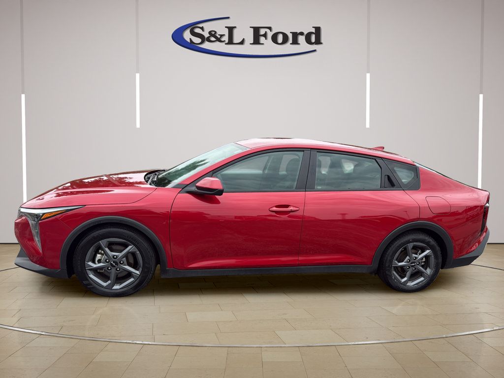 Used 2025 Kia K4 FWD image 3