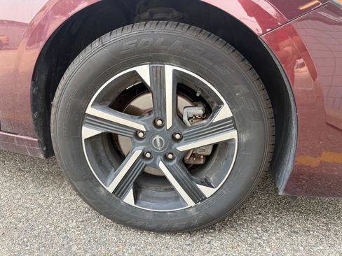 Used 2024 Nissan Sentra SV FWD image 10