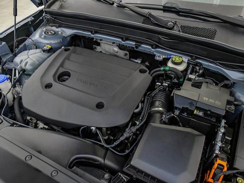 Certified 2023 Volvo XC40 B4 Core w/ Convenience Package image 25