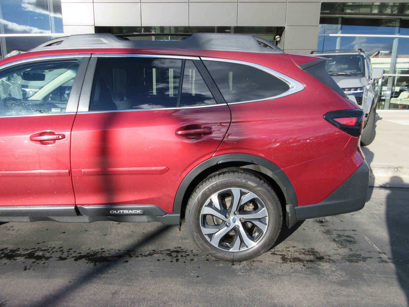 Used 2020 Subaru Outback Limited XT w/ Popular Package #2 AWD/4WD image 4