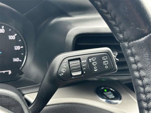 Used 2021 Ford Explorer XLT image 25