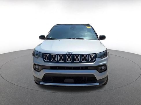 Used 2025 Jeep Compass Limited AWD/4WD image 4