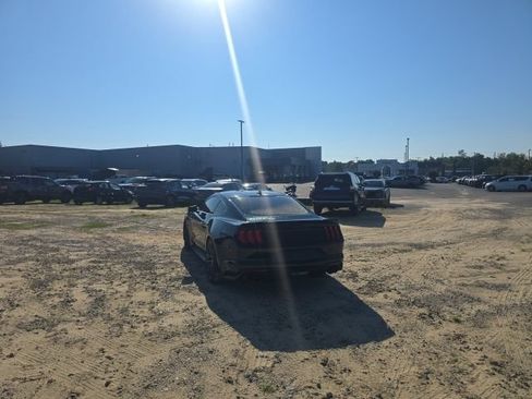 Used 2021 Ford Mustang GT Premium w/ GT Performance Package RWD image 7