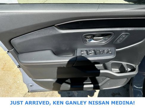 Used 2023 Honda Pilot TrailSport image 15