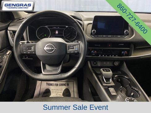 Used 2025 Nissan Rogue SV AWD/4WD image 31