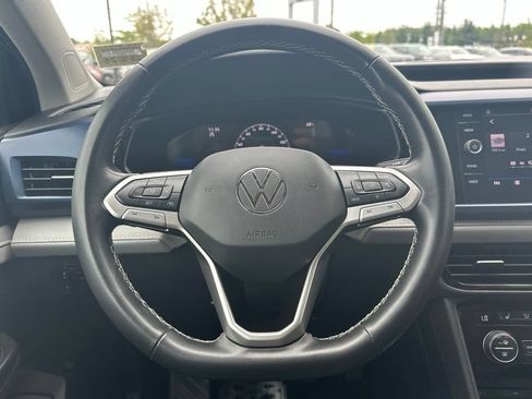 Used 2024 Volkswagen Taos SE FWD image 17