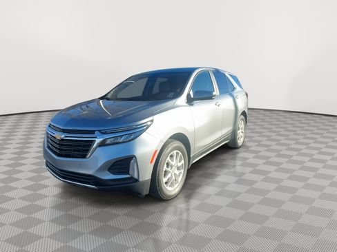 Certified 2023 Chevrolet Equinox LT w/ Driver Convenience Package image 4