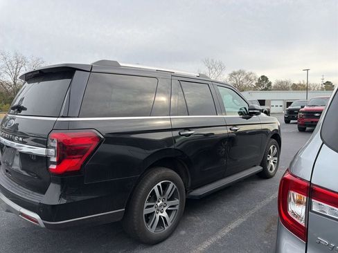 Used 2024 Ford Expedition Limited image 7