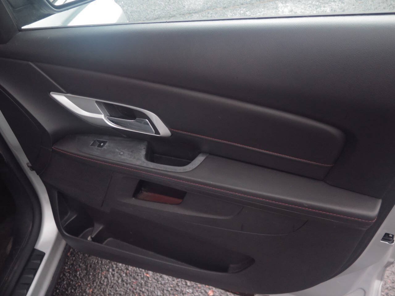 Used 2010 GMC Terrain SLE FWD image 35