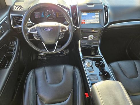 Used 2019 Ford Edge Titanium FWD image 12