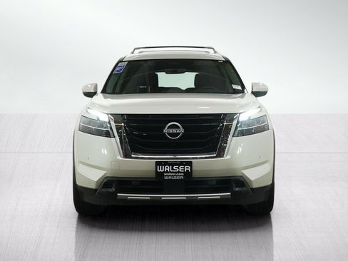 Used 2024 Nissan Pathfinder SL w/ SL Premium Package AWD/4WD image 8