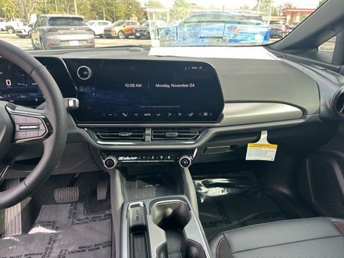 New 2026 Chevrolet Equinox EV RS image 3