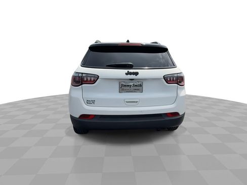 Used 2021 Jeep Compass Latitude w/ Sun and Sound Group FWD image 7