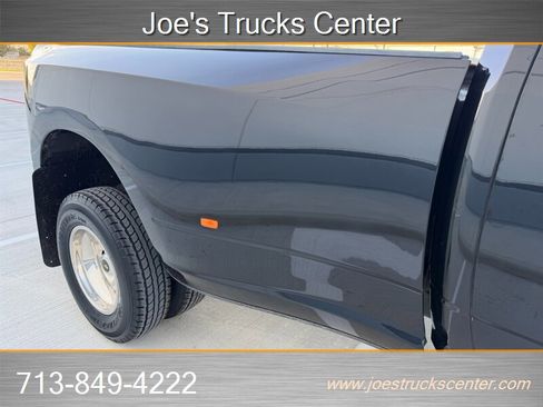 Used 2017 RAM 3500 Tradesman w/ Chrome Appearance Group image 43