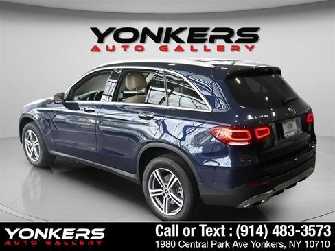 Used 2022 Mercedes-Benz GLC 300 4MATIC image 2