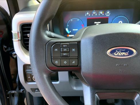 Used 2023 Ford F250 XLT w/ XLT Premium Package AWD/4WD image 23