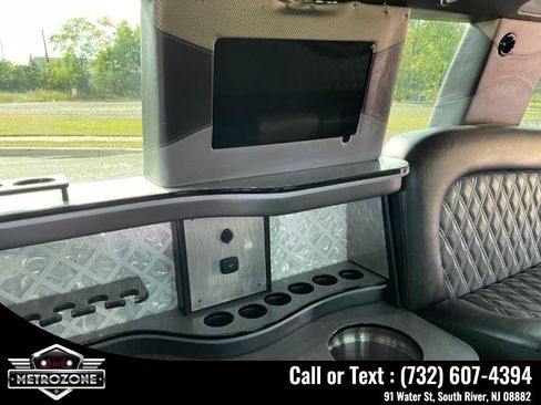 Used 2016 Cadillac Escalade 2WD image 23