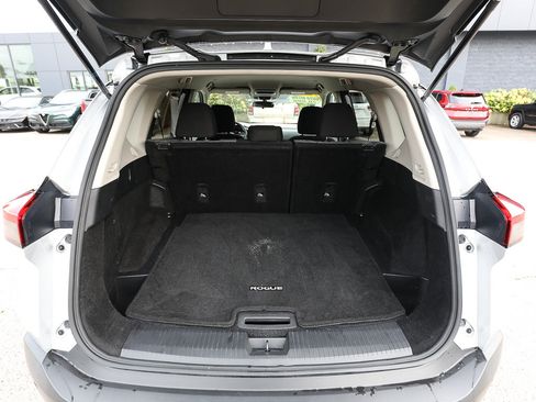 Used 2023 Nissan Rogue SV AWD/4WD image 7