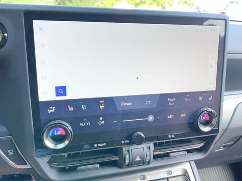 Used 2024 Lexus GX 550 w/ Accessory Package (2T) AWD/4WD image 16