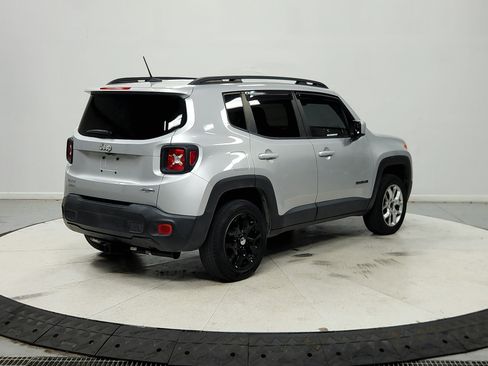 Used 2017 Jeep Renegade Latitude AWD/4WD image 8