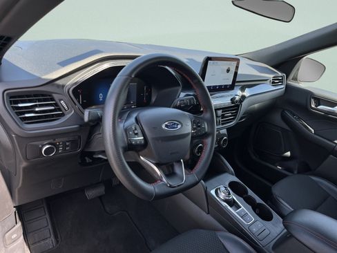 Used 2025 Ford Escape ST-Line AWD/4WD image 16