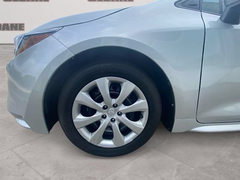Used 2025 Toyota Corolla LE FWD image 14