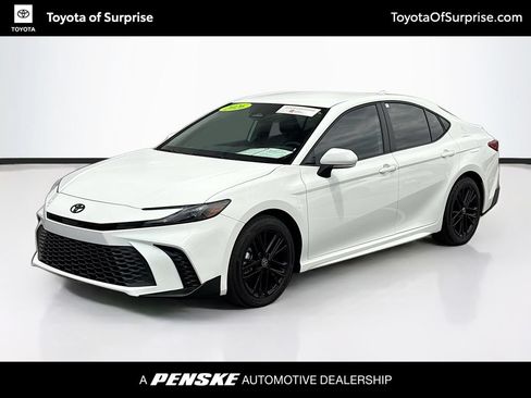 Certified 2026 Toyota Camry SE w/ Convenience Package FWD image 1