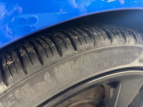 Used 2018 Chevrolet Camaro LT RWD image 12