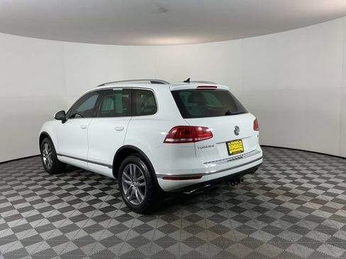 Used 2016 Volkswagen Touareg VR6 AWD/4WD image 6