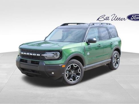 Used 2025 Ford Bronco Sport Outer Banks AWD/4WD image 1