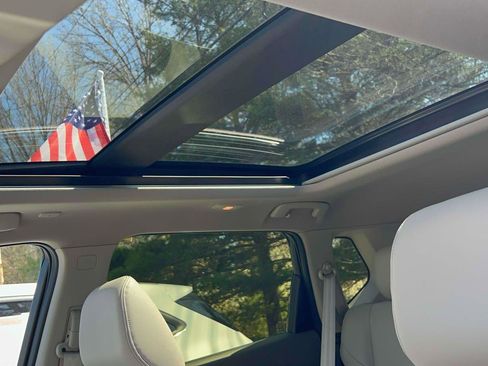 Used 2023 Nissan Rogue SL image 19