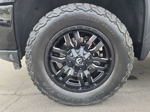 Certified 2020 GMC Sierra 2500 Denali w/ Denali Ultimate Package AWD/4WD image 33