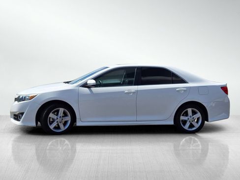 Used 2013 Toyota Camry SE w/ Convenience Pkg FWD image 10