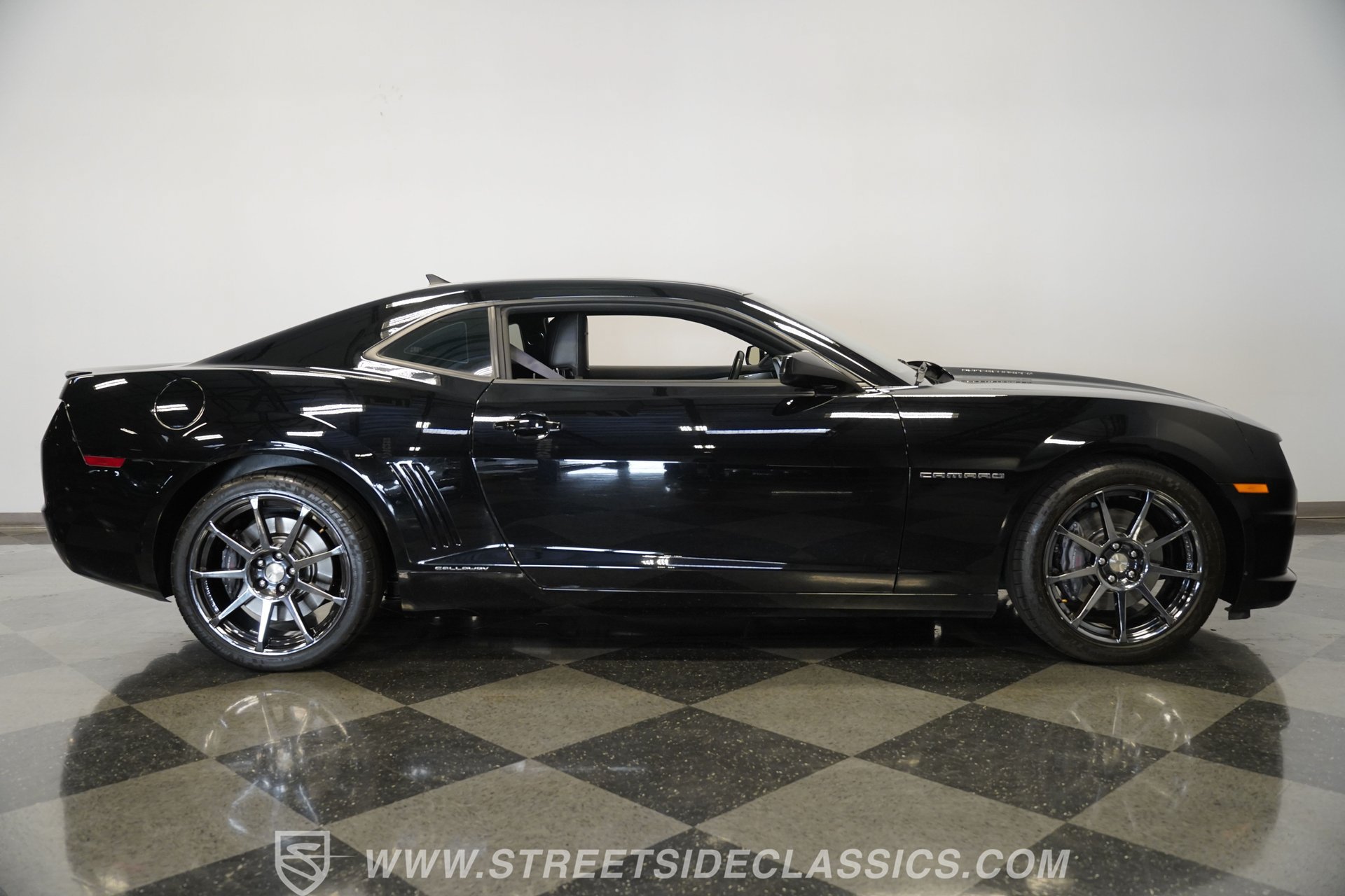 Used 2011 Chevrolet Camaro SS w/ RS Package RWD image 14