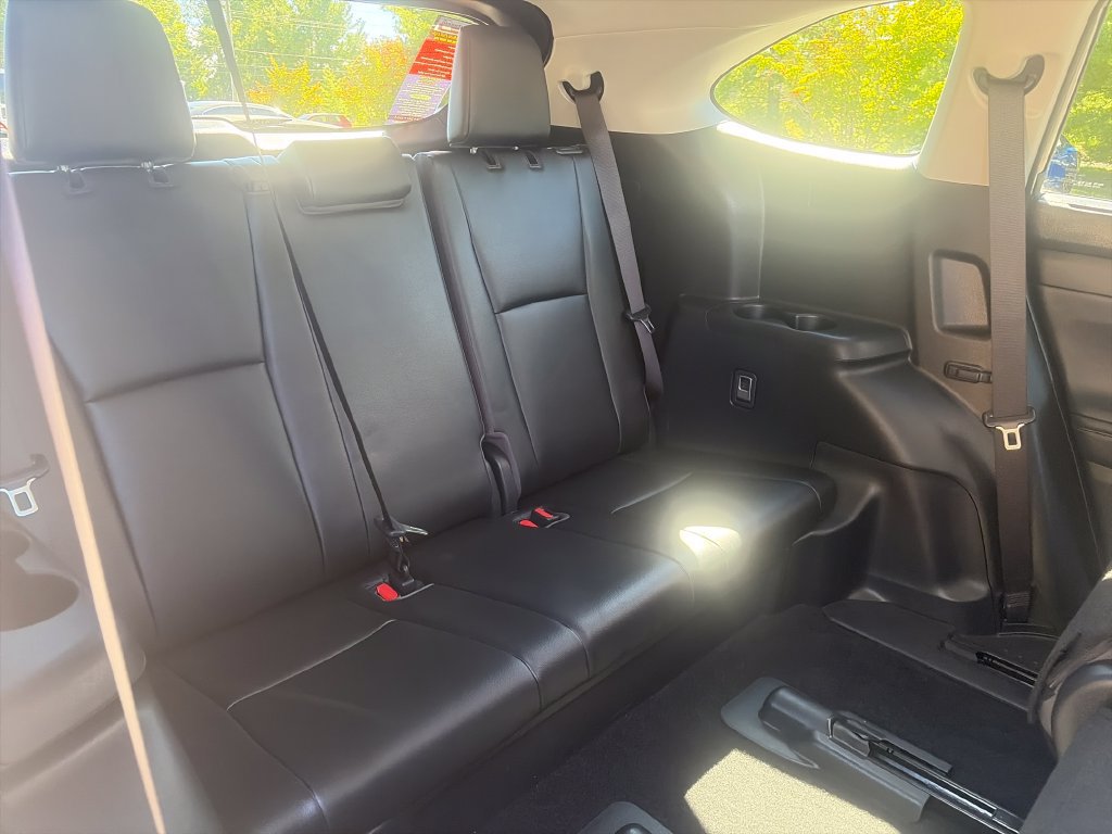 Used 2023 Toyota Highlander XLE AWD/4WD image 46
