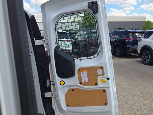 Used 2022 Ford Transit Connect XL FWD image 12