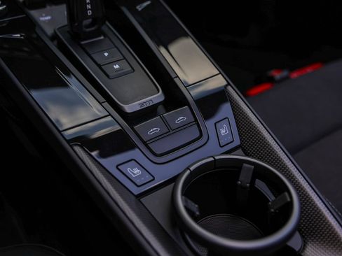 Certified 2025 Porsche 911 Targa 4 GTS AWD/4WD image 32