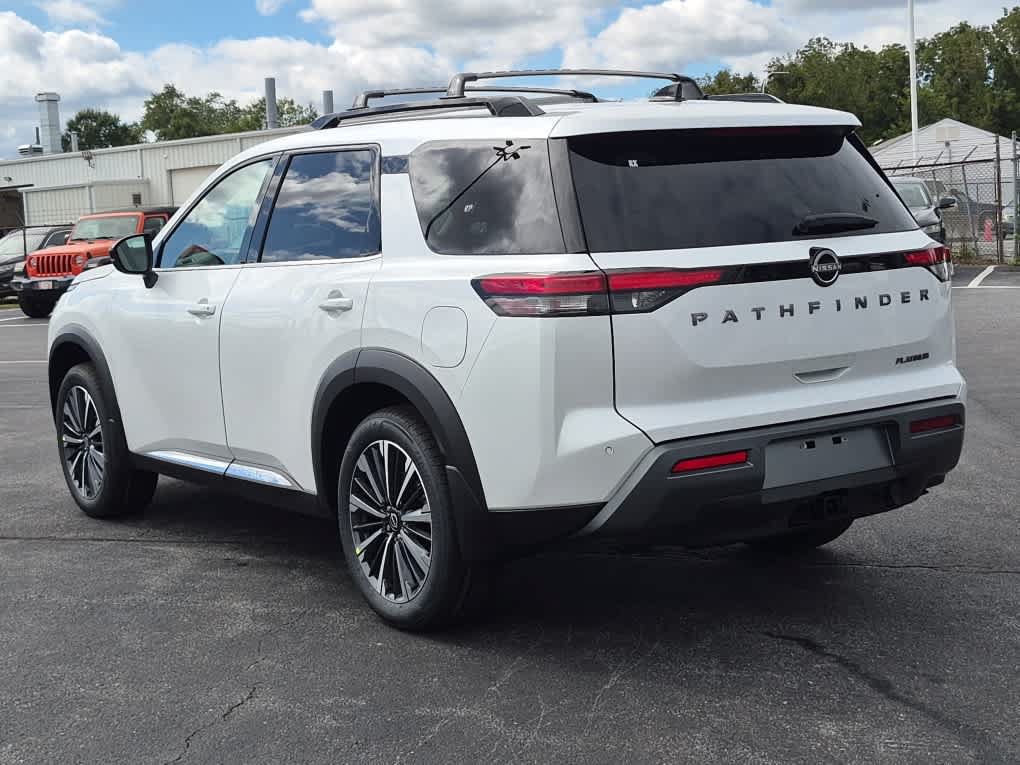 New 2026 Nissan Pathfinder Platinum FWD image 4
