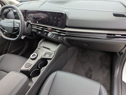New 2026 Kia Sportage EX AWD/4WD image 12