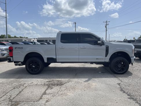 Used 2026 Ford F250 Lariat w/ Black Appearance Package AWD/4WD image 3