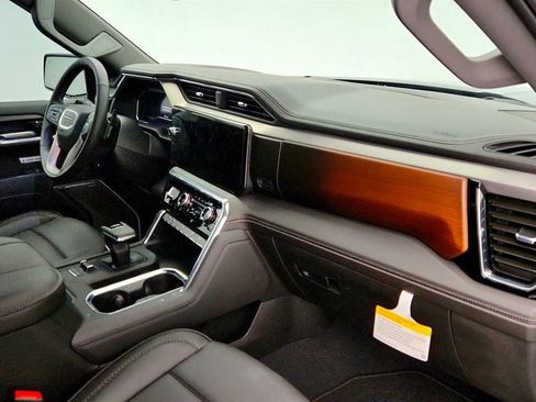 Used 2025 GMC Sierra 1500 Denali image 24