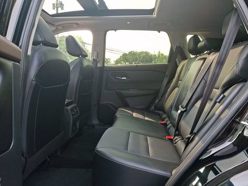 Certified 2023 Nissan Rogue SV w/ SV Premium B Package AWD/4WD image 11