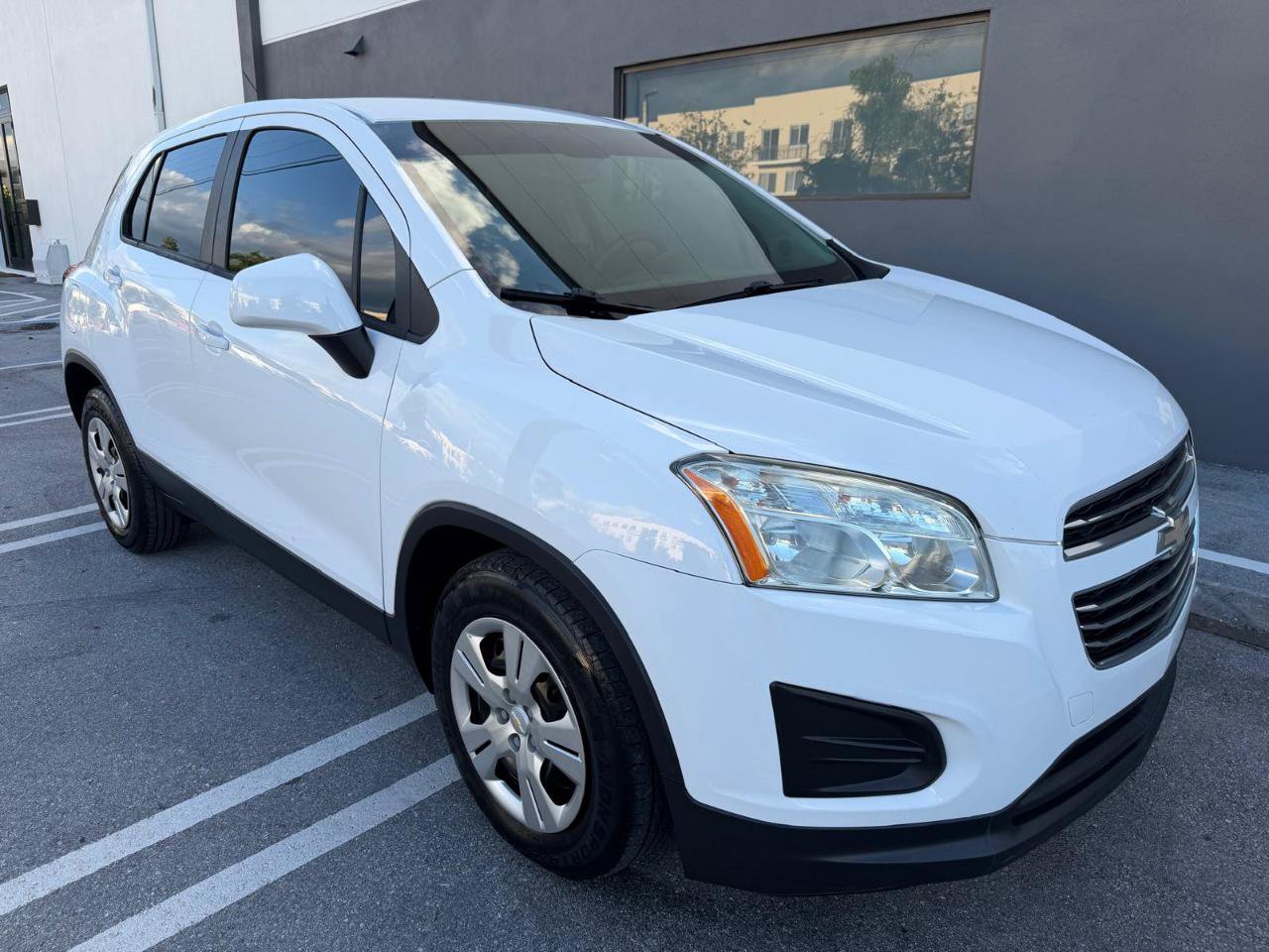 Used 2016 Chevrolet Trax LS FWD image 9