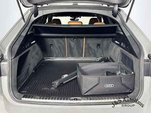 Used 2022 Audi RS 6 w/ Carbon Optic Package AWD/4WD image 34