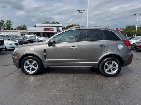 Used 2012 Chevrolet Captiva Sport LT FWD image 2
