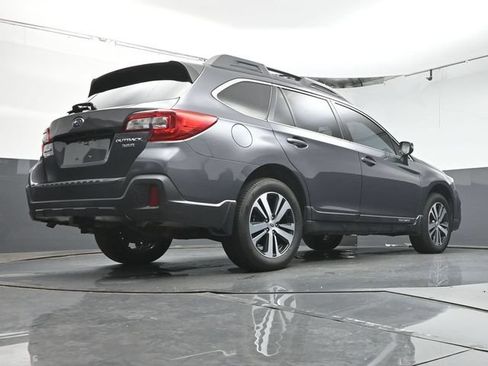 Used 2018 Subaru Outback 3.6R Limited AWD/4WD image 39