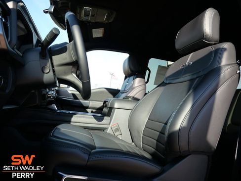 New 2026 Ford F250 Platinum w/ FX4 Off-Road Package image 18