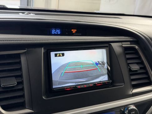 Used 2019 Toyota Highlander Plus image 21