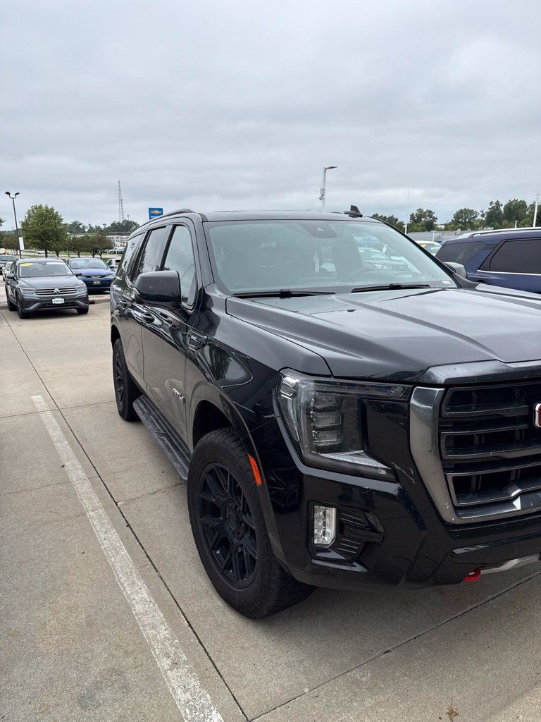Used 2024 GMC Yukon AT4 w/ Technology Package AWD/4WD image 2