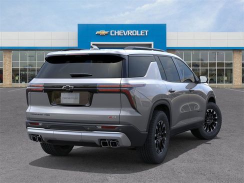 New 2026 Chevrolet Traverse Z71 w/ Enhanced Driving Package image 4